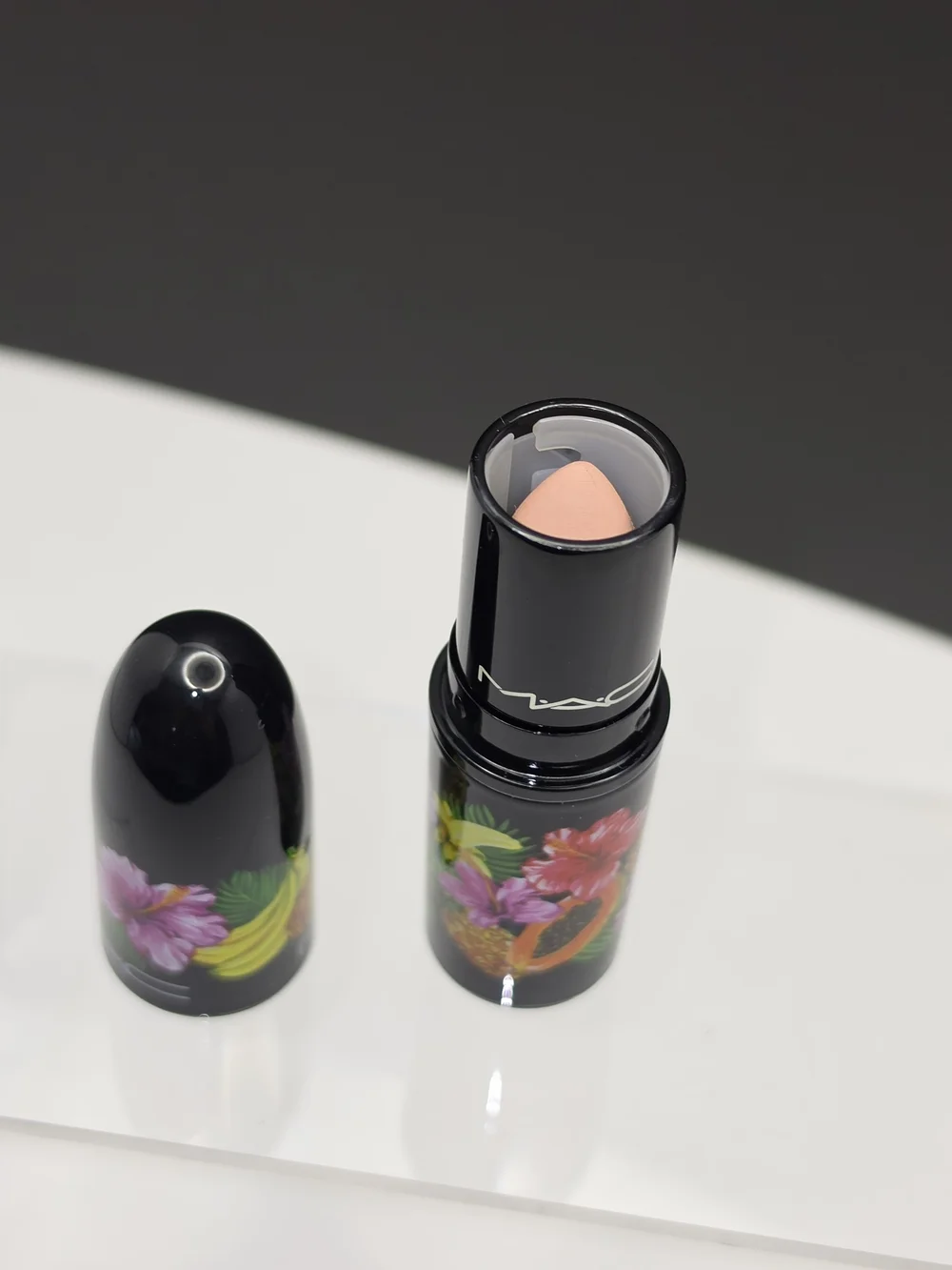 LIMITED EDITION MAC LIPSTICK - 